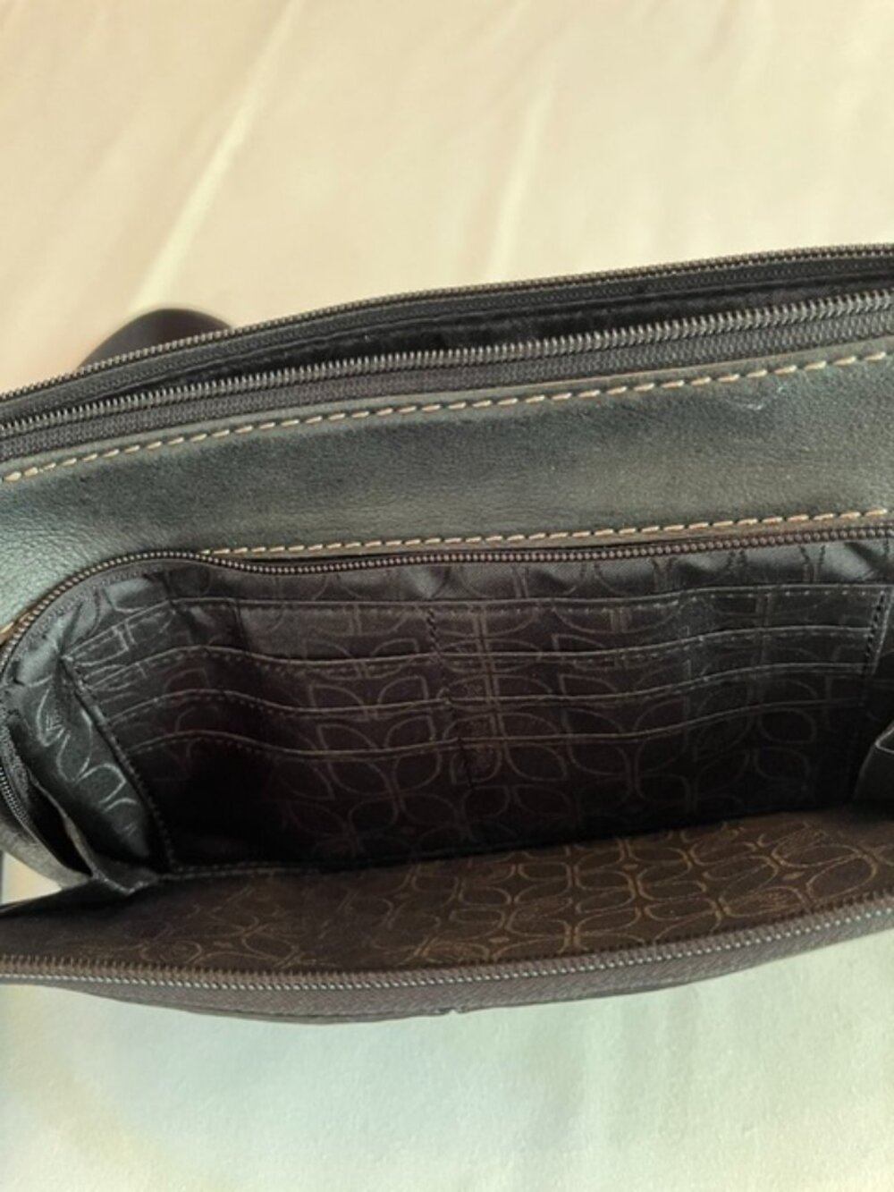 FOSSIL | Black Pebbled Leather Crossbody Bag Zip Top Closure-EUC - Picture 10 of 15